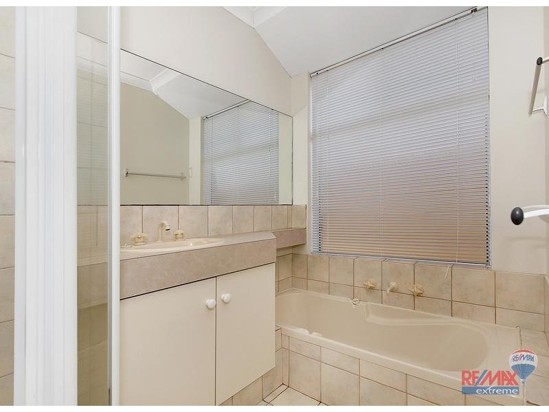 2 Silver Fern Avenue, Currambine WA 6028