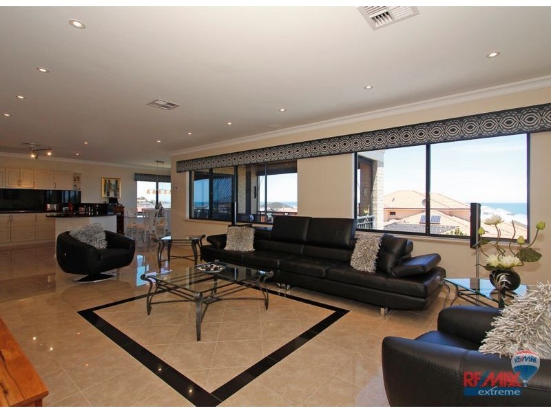 53 Dartmouth Circle, Quinns Rocks WA 6030