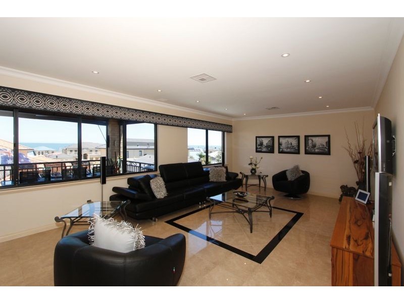 53 Dartmouth Circle, Quinns Rocks WA 6030