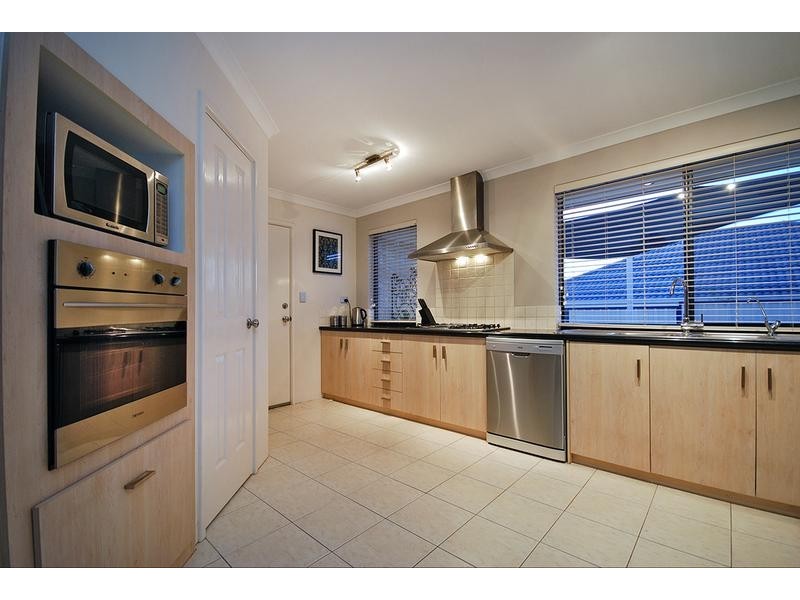 3 Narranbee Ridge, Tapping WA 6065