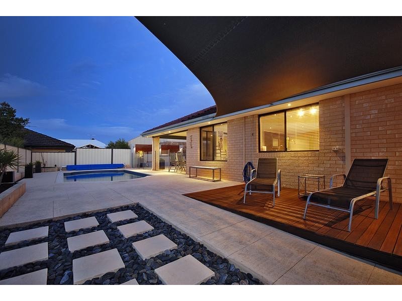 3 Narranbee Ridge, Tapping WA 6065