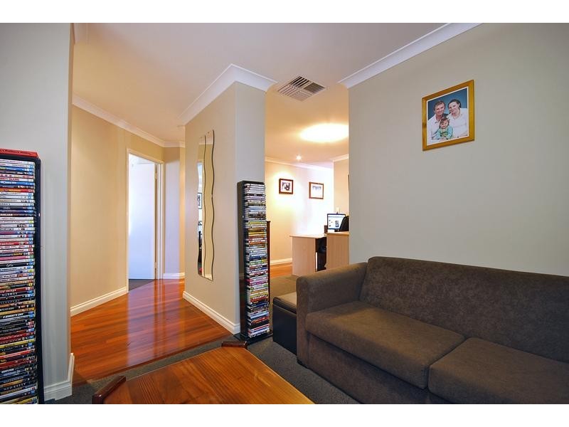 15 Woodbine Loop, Tapping WA 6065