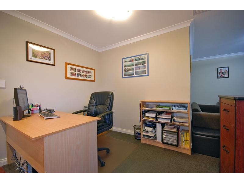 15 Woodbine Loop, Tapping WA 6065