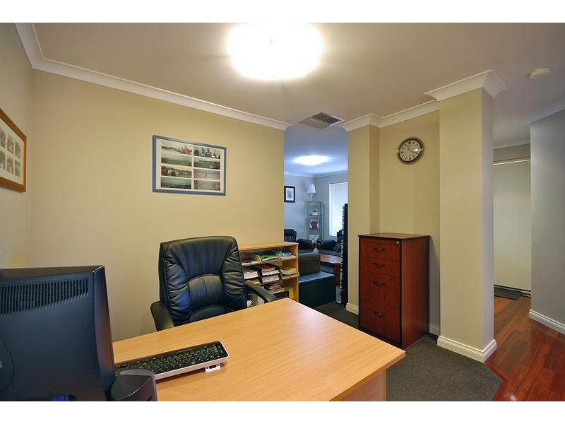 15 Woodbine Loop, Tapping WA 6065