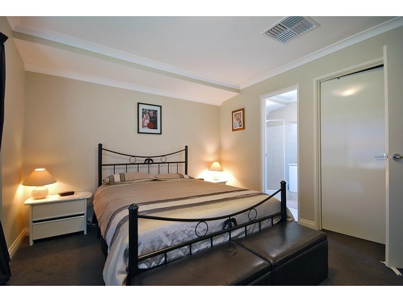 15 Woodbine Loop, Tapping WA 6065