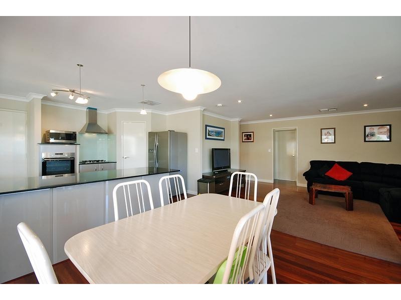 15 Woodbine Loop, Tapping WA 6065