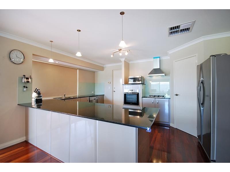 15 Woodbine Loop, Tapping WA 6065