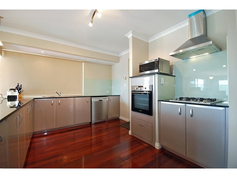 15 Woodbine Loop, Tapping WA 6065