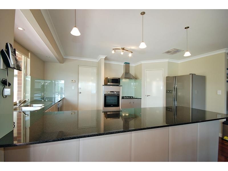 15 Woodbine Loop, Tapping WA 6065