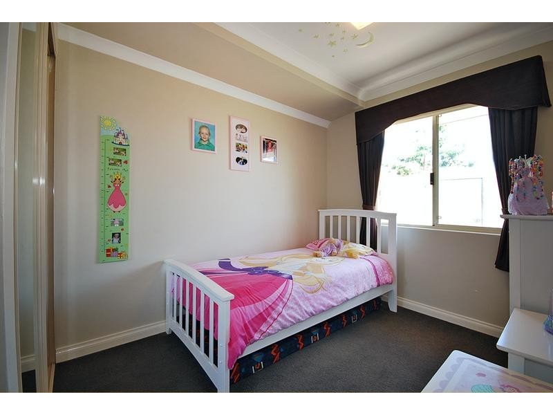 15 Woodbine Loop, Tapping WA 6065