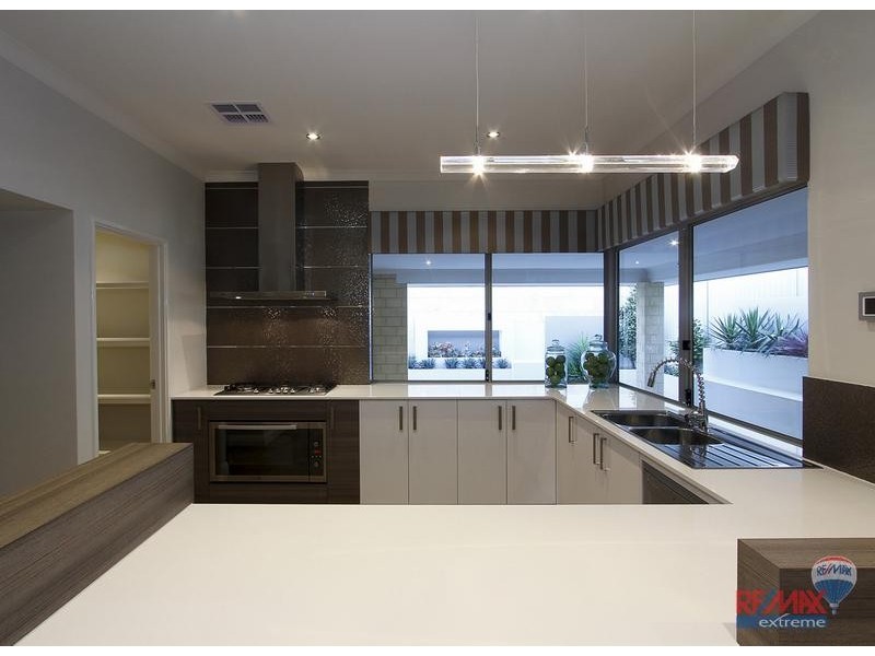 17 Shipmaster Avenue, Alkimos WA 6038