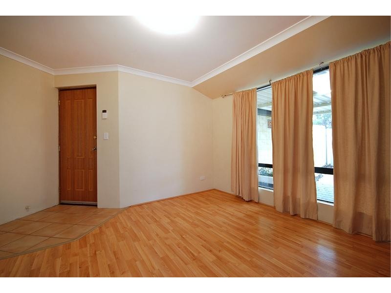 23 Griffiths Rd, Sinagra WA 6065