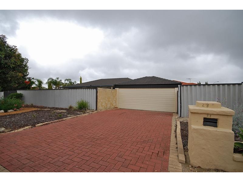 23 Griffiths Rd, Sinagra WA 6065