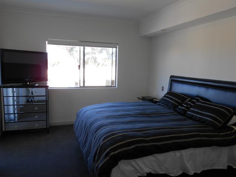 22/88 Lakeside Drive, Joondalup WA 6027