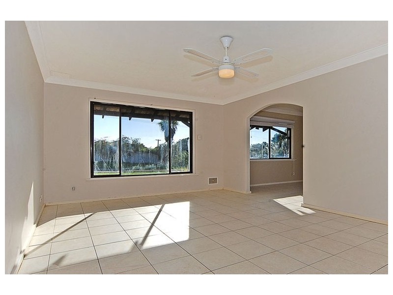 33 Mason Way, Padbury WA 6025