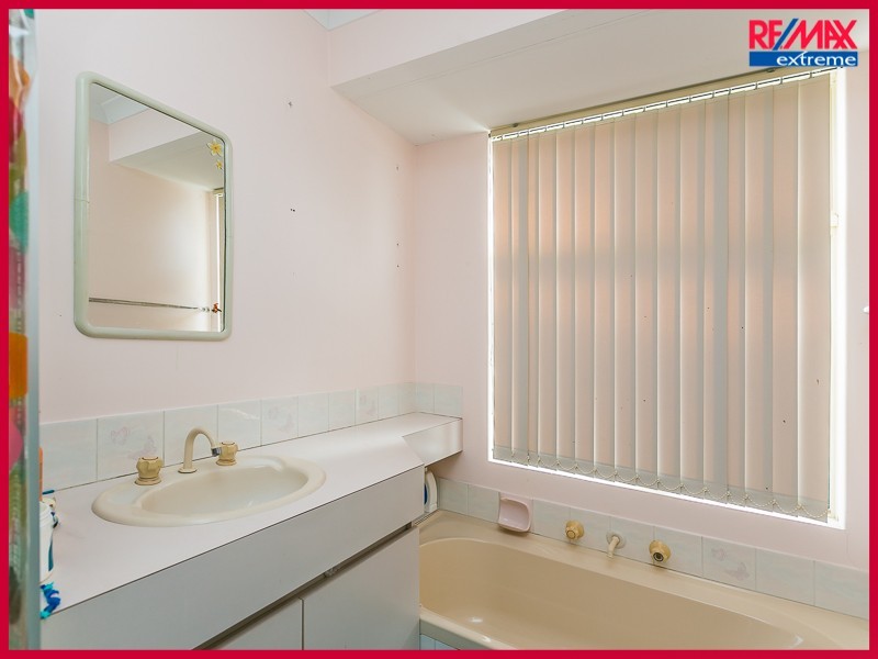 32 Pacific Way, Beldon WA 6027