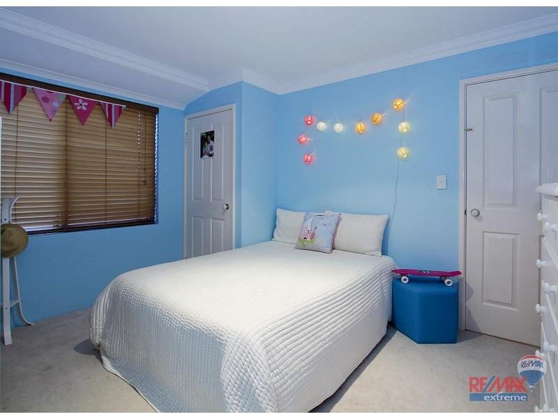 38 Hampshire Drive, Jindalee WA 6036