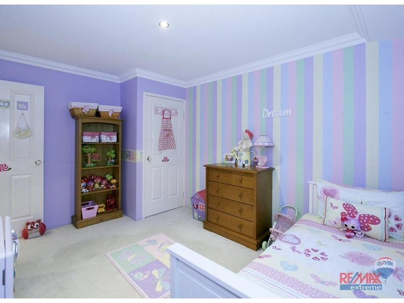 38 Hampshire Drive, Jindalee WA 6036