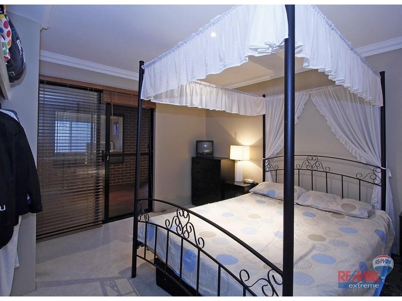 38 Hampshire Drive, Jindalee WA 6036