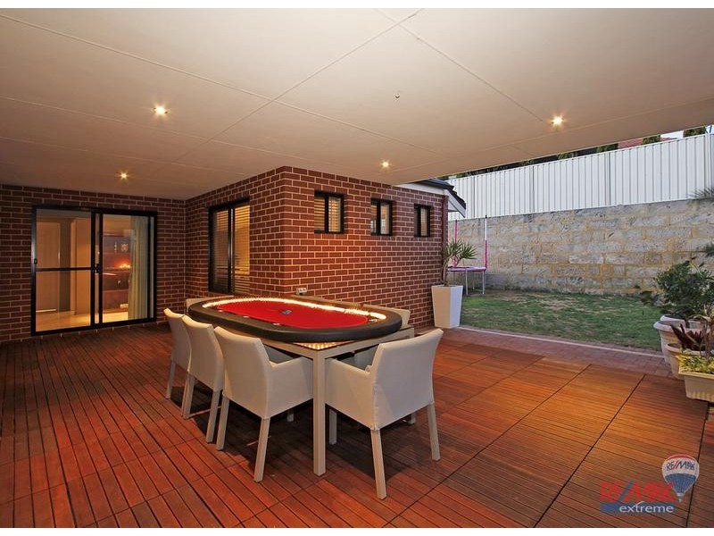 38 Hampshire Drive, Jindalee WA 6036