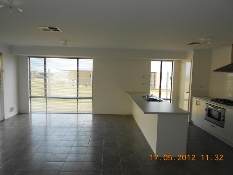 7 Halesworth Pde, Butler WA 6036