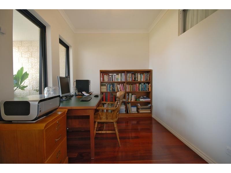 24 Litchfield Crescent, Carramar WA 6031