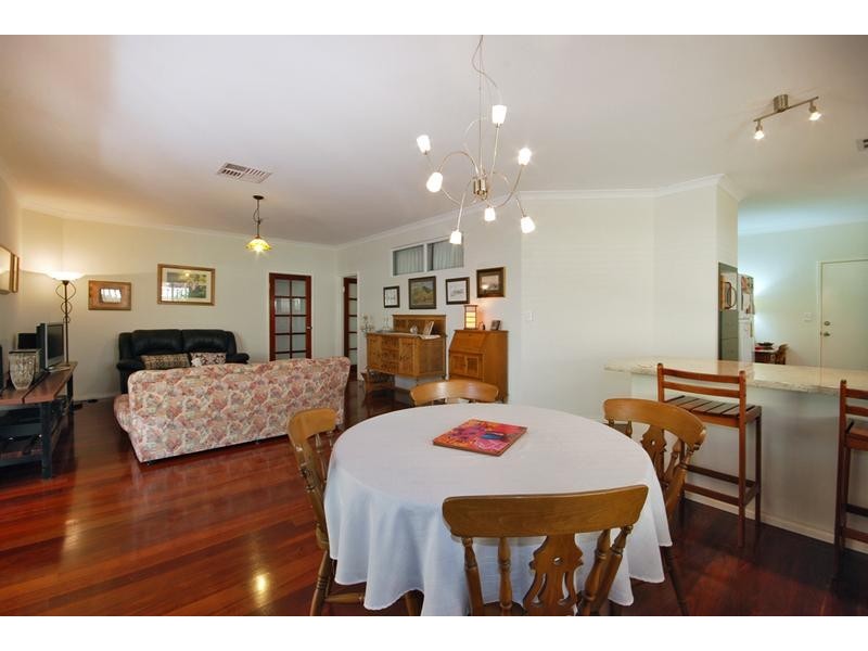 24 Litchfield Crescent, Carramar WA 6031