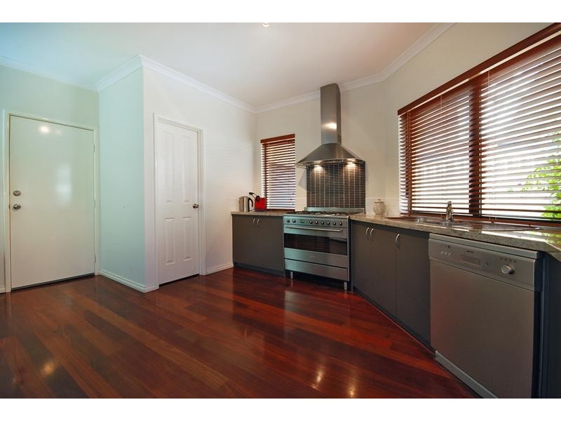 24 Litchfield Crescent, Carramar WA 6031