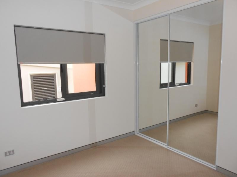 1/2 Walsh Loop, Joondalup WA 6027