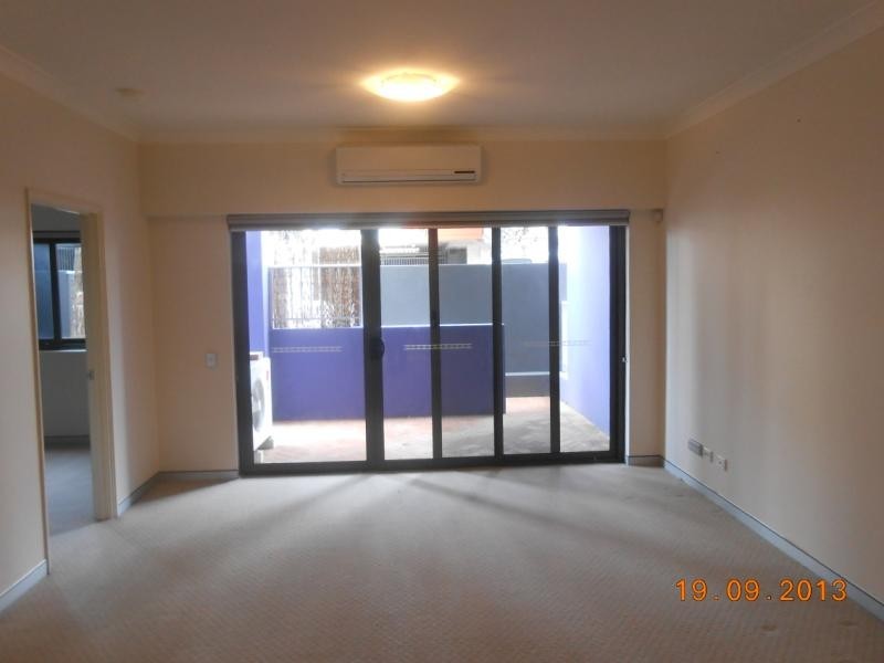 1/2 Walsh Loop, Joondalup WA 6027