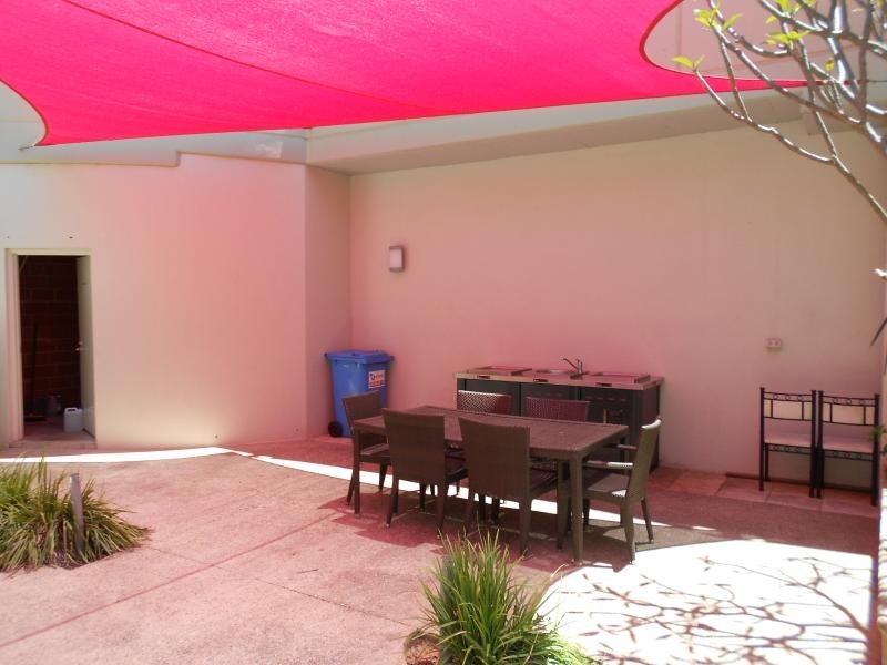 1/2 Walsh Loop, Joondalup WA 6027