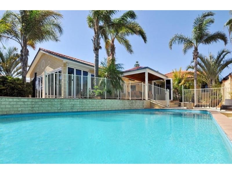 9 Caldera Close, Mindarie WA 6030