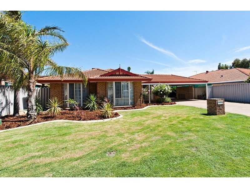 30 Curtin Road, Marangaroo WA 6064