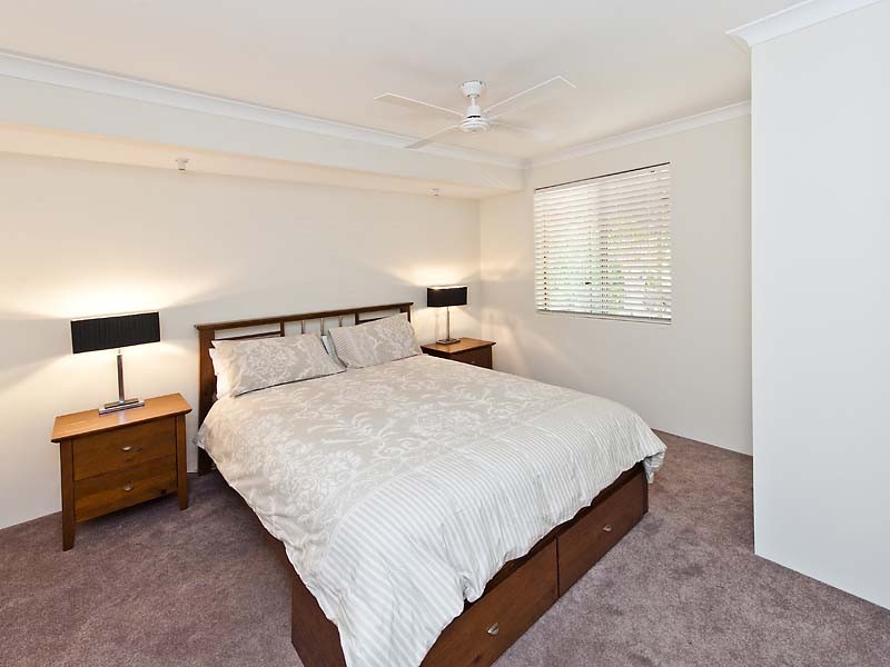 30 Curtin Road, Marangaroo WA 6064