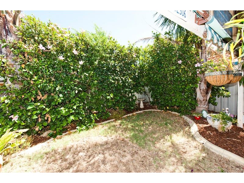 30 Curtin Road, Marangaroo WA 6064