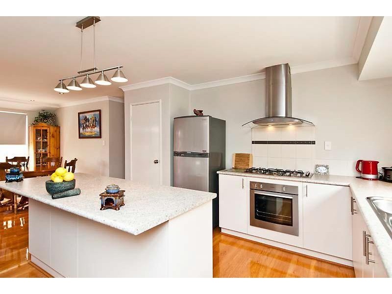 121 Rosegreen, Butler WA 6036