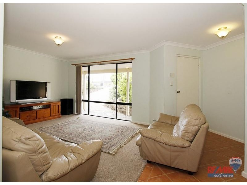 10 Mitchell Place, Two Rocks WA 6037