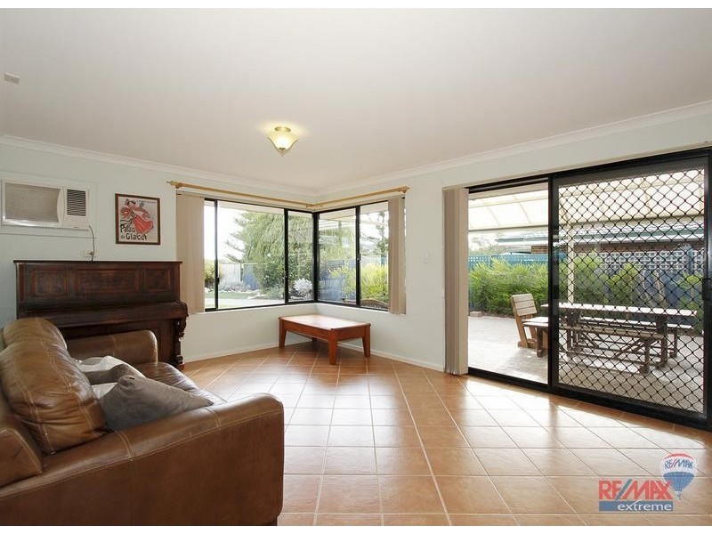 10 Mitchell Place, Two Rocks WA 6037