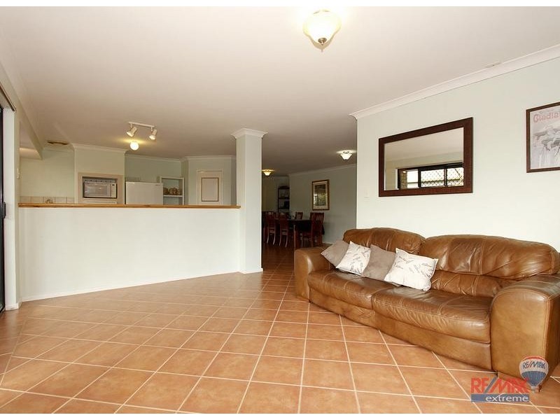 10 Mitchell Place, Two Rocks WA 6037