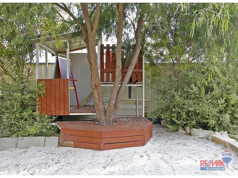 10 Mitchell Place, Two Rocks WA 6037