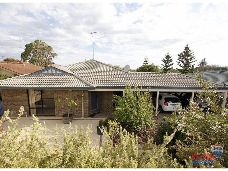 10 Mitchell Place, Two Rocks WA 6037