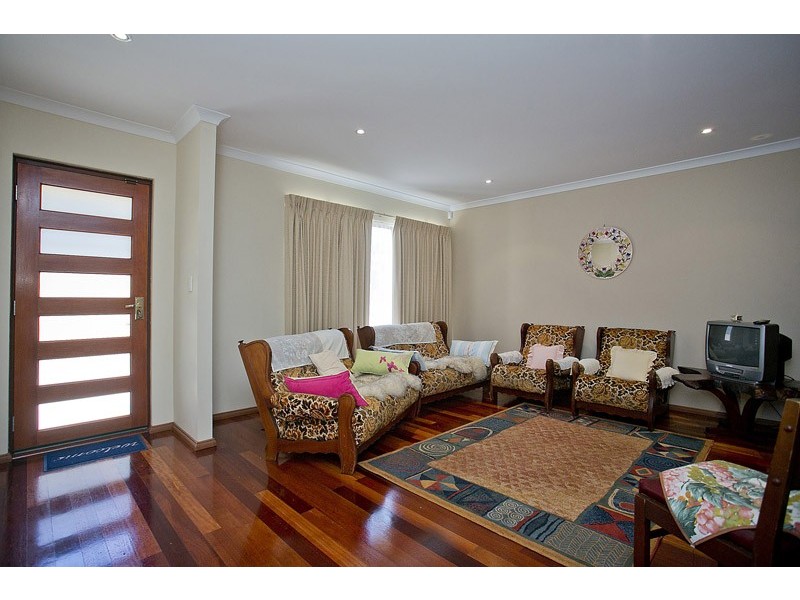 17B Charles Street, Karrinyup WA 6018