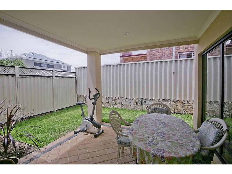 17B Charles Street, Karrinyup WA 6018