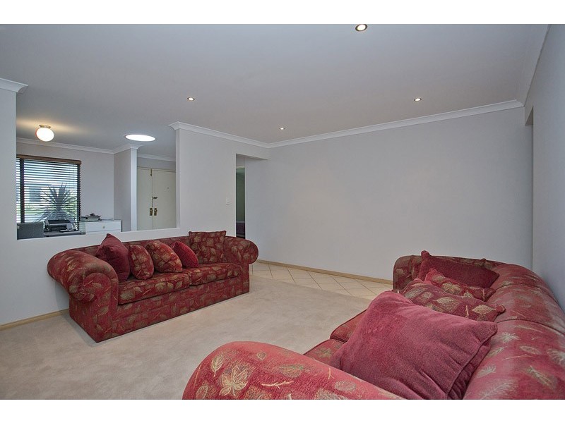 19 Rosedale Vista, Hocking WA 6065