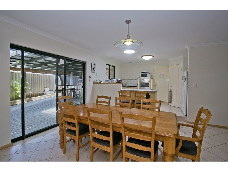 19 Rosedale Vista, Hocking WA 6065