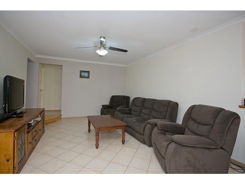 19 Rosedale Vista, Hocking WA 6065