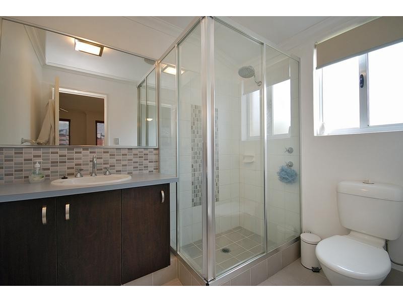 2 Zeppelin Way, Tapping WA 6065