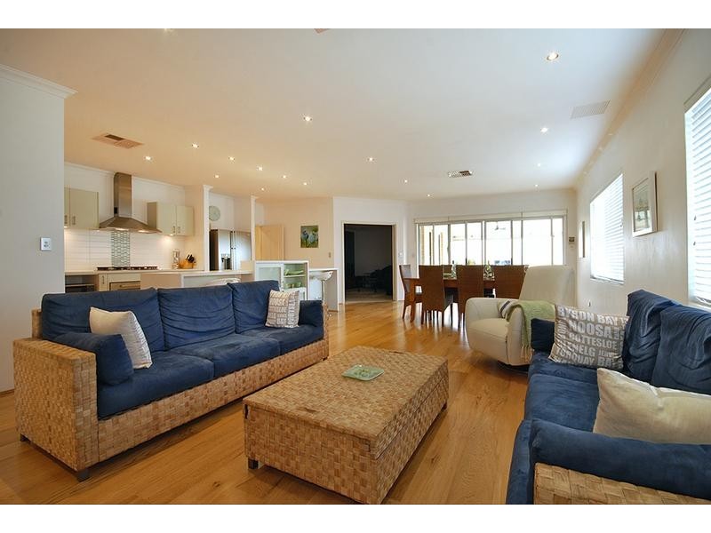 2 Zeppelin Way, Tapping WA 6065