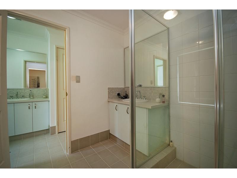 2 Zeppelin Way, Tapping WA 6065