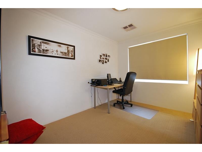 2 Zeppelin Way, Tapping WA 6065